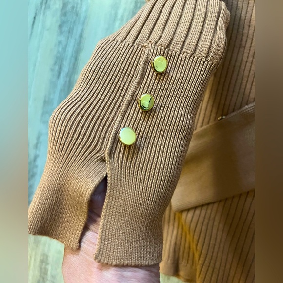 Adrianna Papell. Ribbed long sleeve mock turtleneck. Size S - Picture 3 of 9